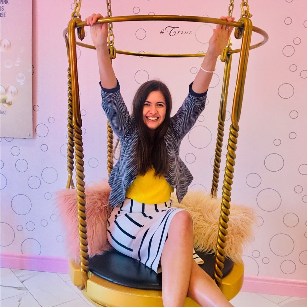 Meet your Posher, Larissa